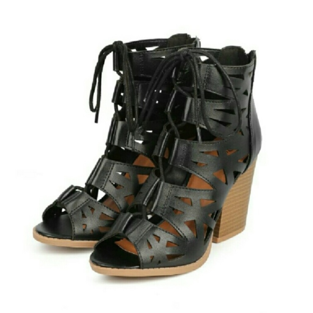 Black Chunky Heel Cutout Shoes